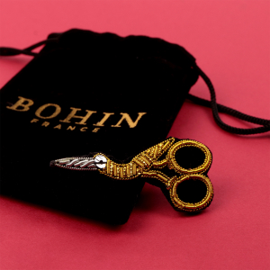 Scissors brooch - Gold embroidery