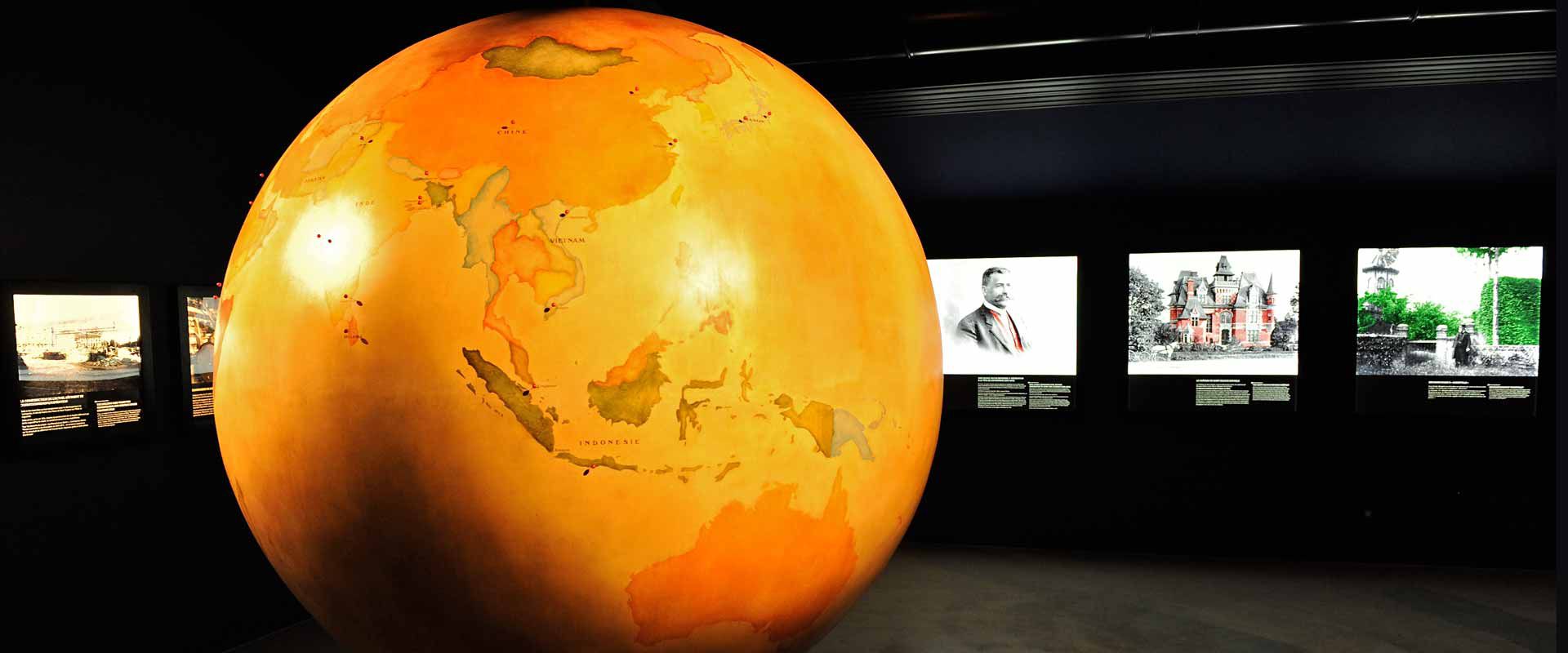 globe terrestre jaune musée bohin